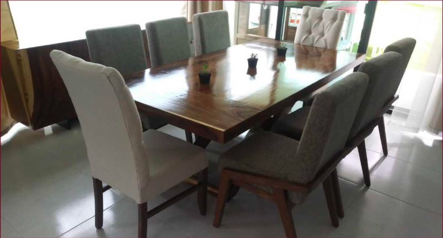 Comedor de Parota